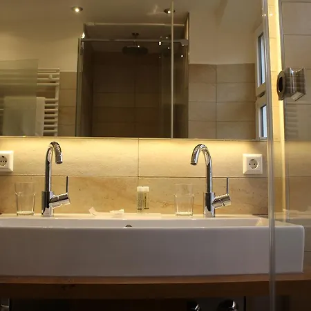 Adler Oberdorf לנגנרגן