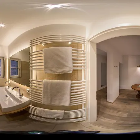 Adler Oberdorf מלון *